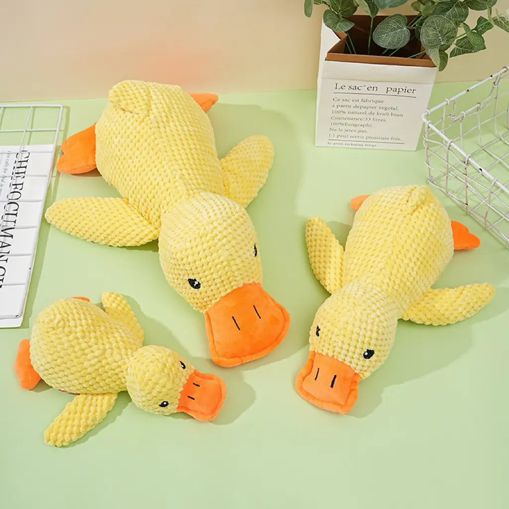 Durable Pineapple Plush Squeaky Toy for Dogs - Chew Toy for Small to Medium Breeds, Dental Relief, Interactive Play, Alleviates Boredom, Reduces Destructive Chewing, Companion for Your Pet